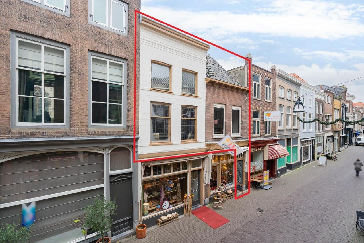 Voorstraat-havenzicht 1ste Dordrecht
